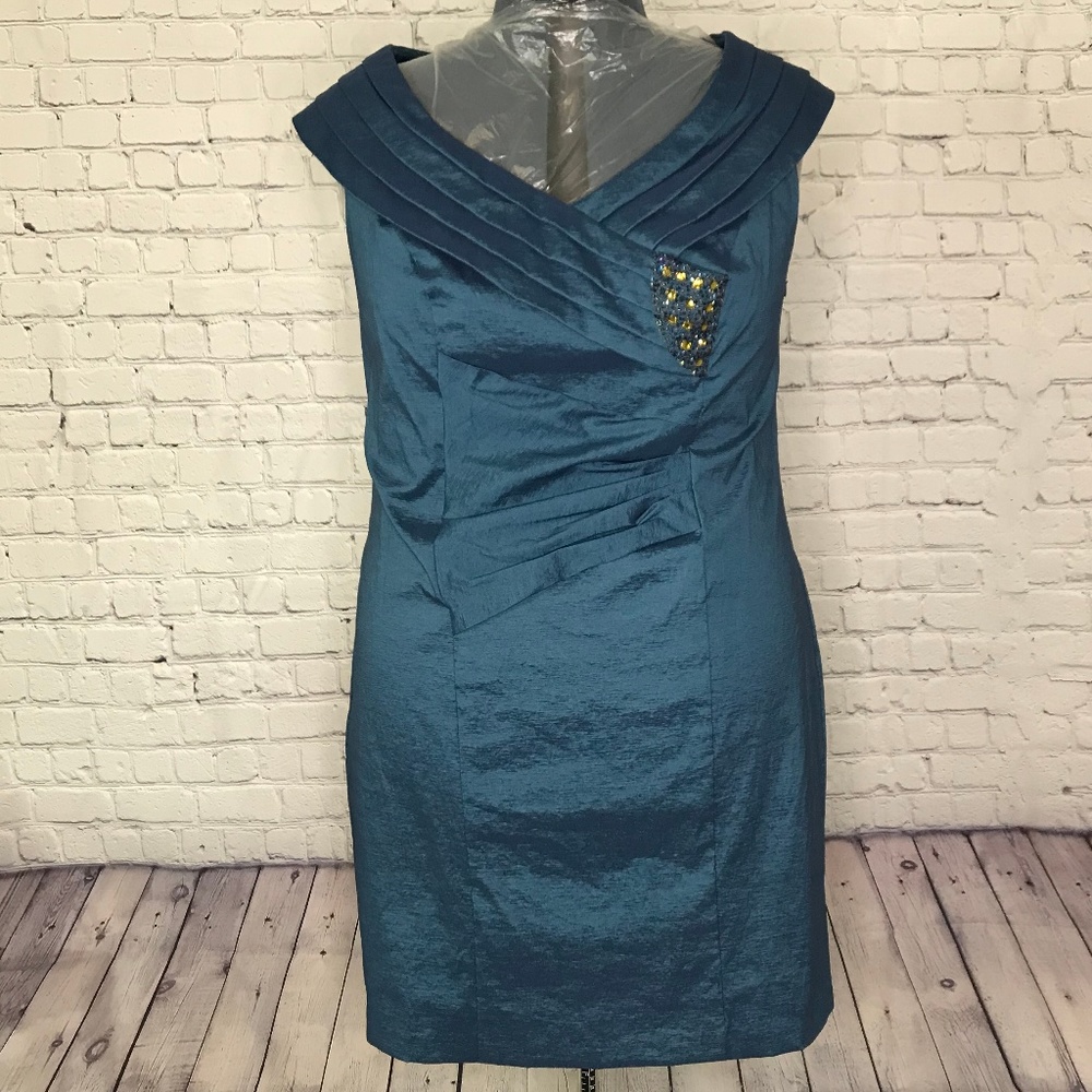 Oleg Cassini Sheath Cocktail Dress